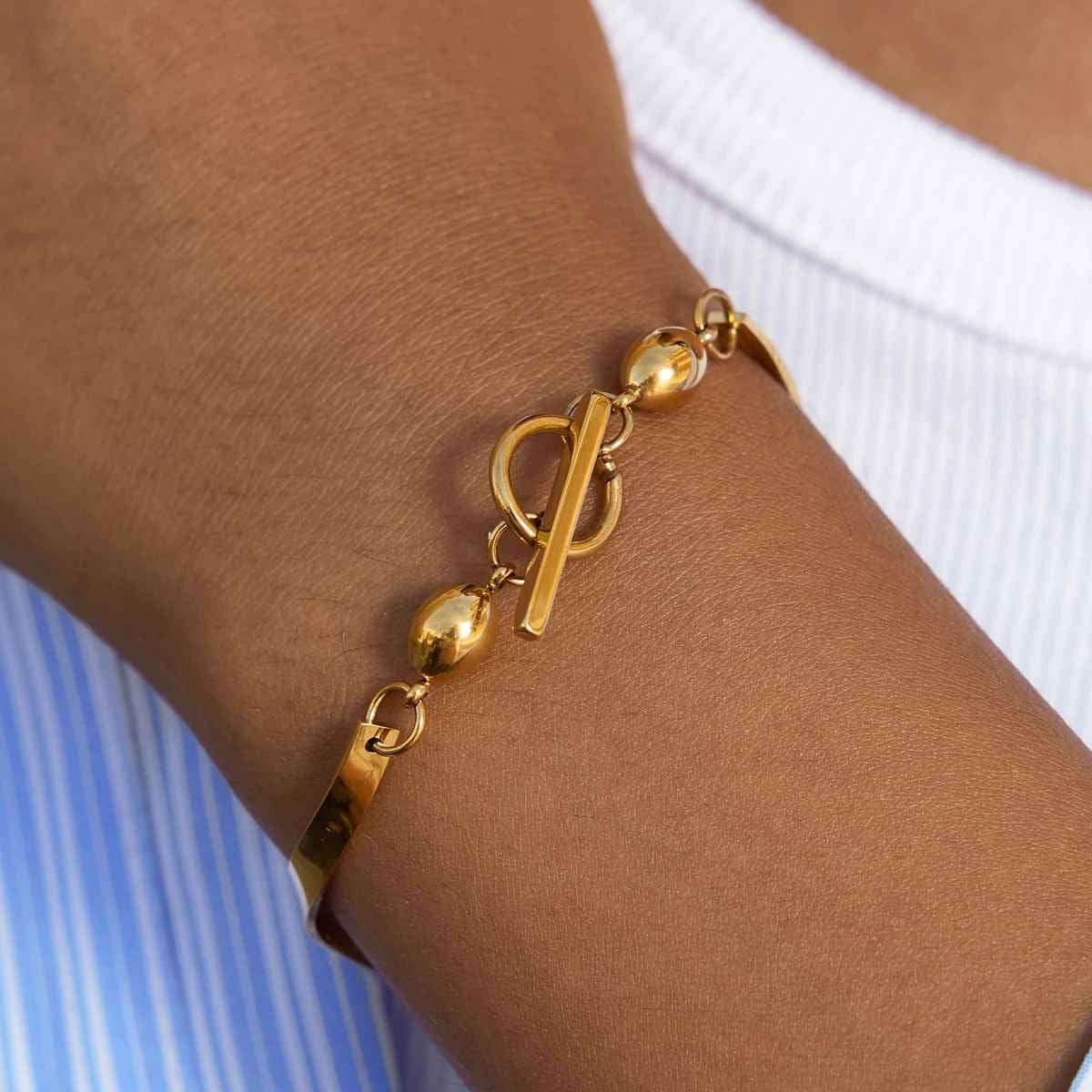 Wave Sphere Toggle Bracelet