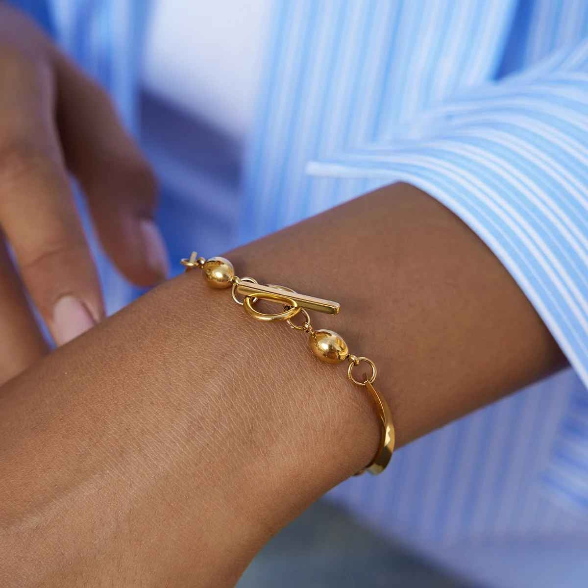 Wave Sphere Toggle Bracelet